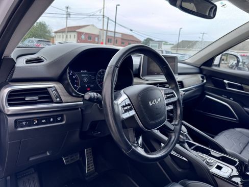 Used 2022 Kia Telluride SX image 19