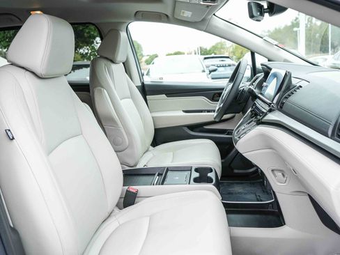 Used 2025 Honda Odyssey EX-L image 17