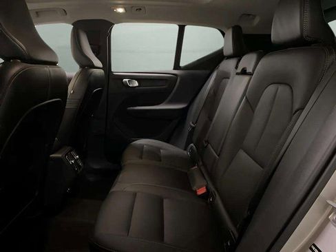 Used 2025 Volvo XC40 B5 Core image 68