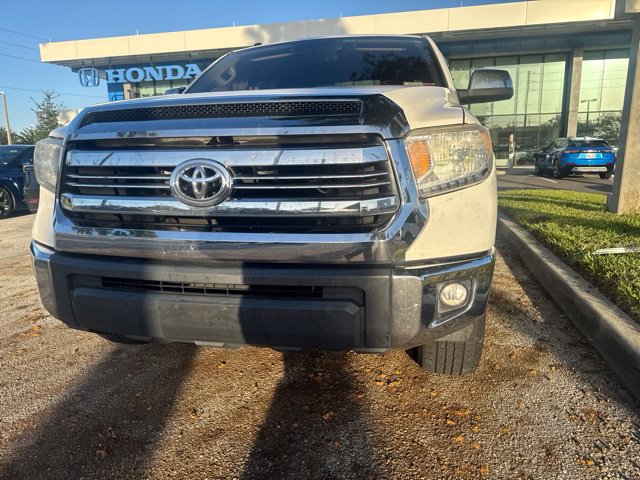Used 2016 Toyota Tundra SR5 w/ SR5 Upgrade Package AWD/4WD image 18