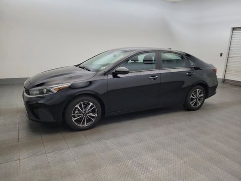 Used 2024 Kia Forte LXS FWD image 2