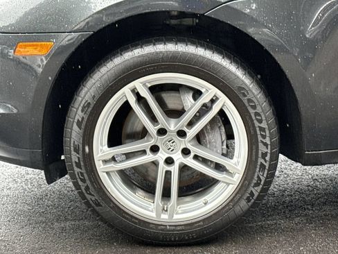 Used 2021 Porsche Macan AWD/4WD image 19