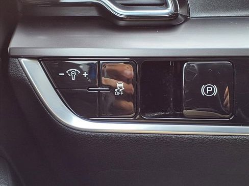 Used 2023 Kia Sportage EX image 28