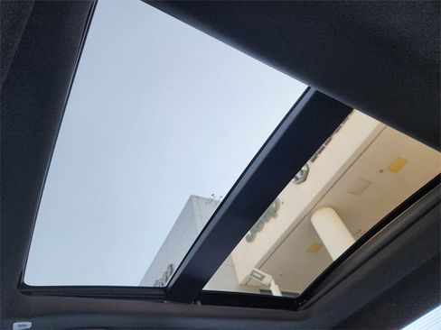 Used 2023 Chrysler 300 S image 24