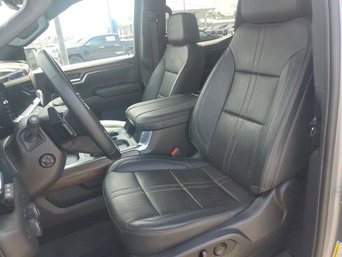 Used 2023 Chevrolet Silverado 1500 High Country w/ High Country Premium Package AWD/4WD image 21