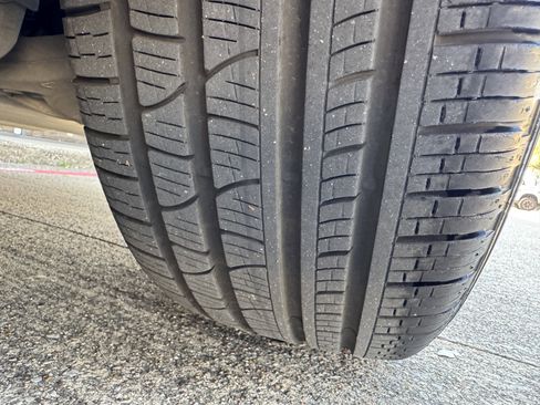 Used 2014 Mercedes-Benz GL 450 4MATIC image 41