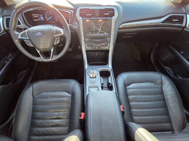 Used 2018 Ford Fusion SE w/ Fusion SE Technology Package FWD image 10