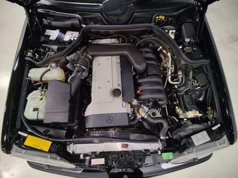 Used 1995 Mercedes-Benz E 320 Convertible image 4