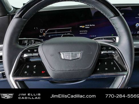 Certified 2025 Cadillac Escalade IQ Luxury 2 w/ LPO, Premium Carpet Package AWD/4WD image 8