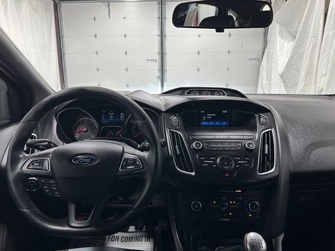 Used 2018 Ford Focus ST FWD image 16