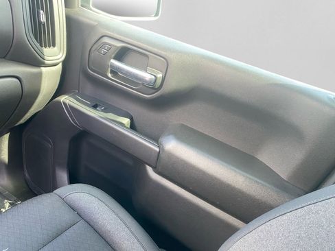 Used 2024 Chevrolet Silverado 1500 Custom w/ Turbomax Blackout Package RWD image 19