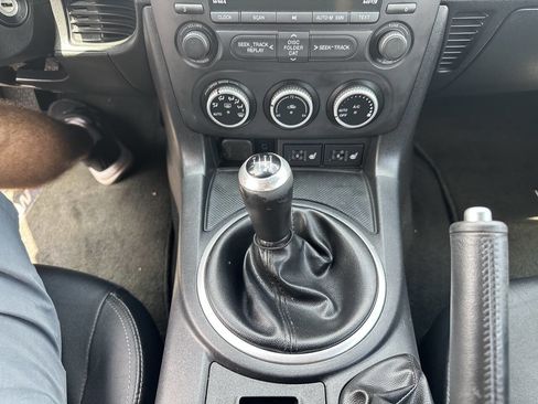 Used 2009 MAZDA MX-5 Miata Grand Touring image 23