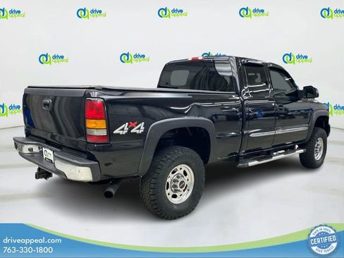 Used 2004 GMC Sierra 2500 SLT w/ Skid Plate Package AWD/4WD image 5