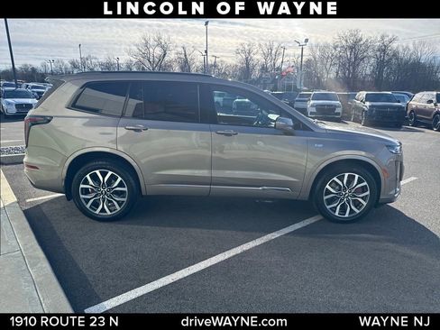 Used 2023 Cadillac XT6 Sport image 8