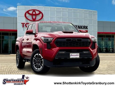 Used 2026 Toyota Tacoma TRD Sport image 1