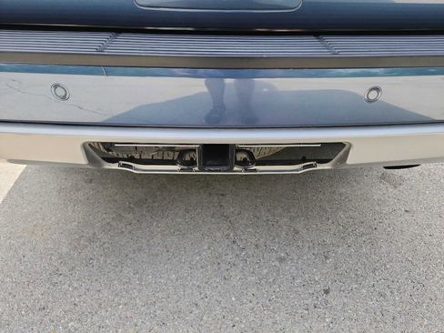 Used 2019 Ford Expedition XLT w/ Equipment Group 202A RWD image 9