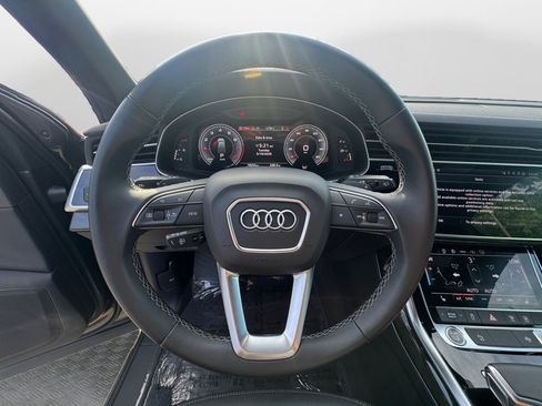 Used 2025 Audi Q7 2.0T Premium w/ Convenience Package AWD/4WD image 10