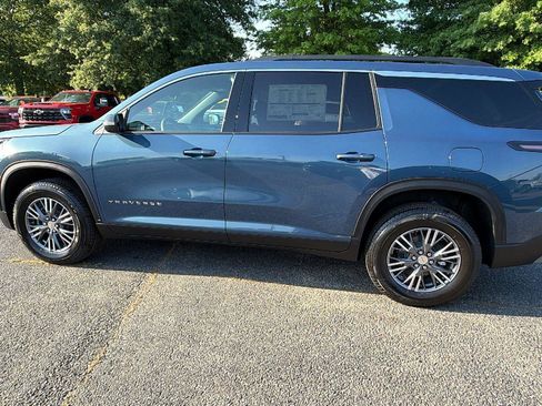 New 2026 Chevrolet Traverse LT FWD image 8