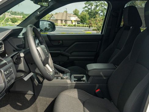 Used 2026 Toyota 4Runner SR5 RWD image 12