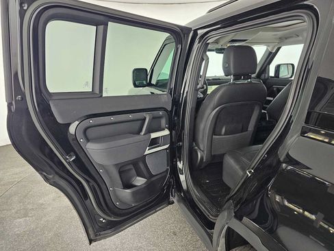 Used 2023 Land Rover Defender 110 S AWD/4WD image 15