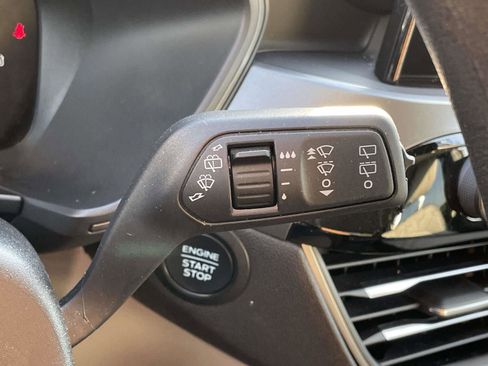Used 2025 Ford Escape Active AWD/4WD image 22