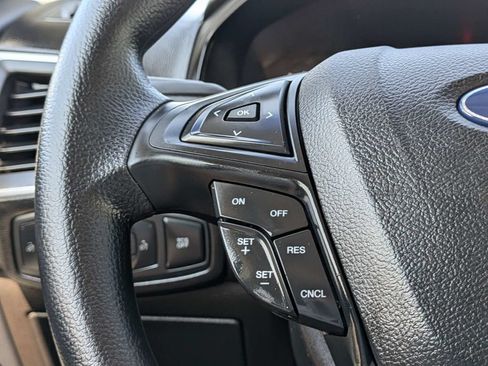 Used 2020 Ford Edge SE FWD image 28