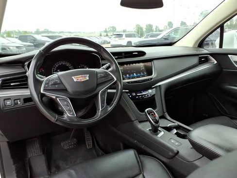 Used 2019 Cadillac XT5 Premium Luxury FWD image 10