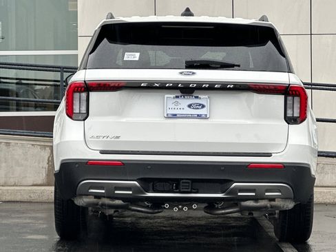 New 2026 Ford Explorer Active w/ Active Comfort Package image 4