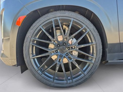 Used 2024 Cadillac Escalade Premium Luxury Platinum w/ LPO, Floor Liner Package AWD/4WD image 9