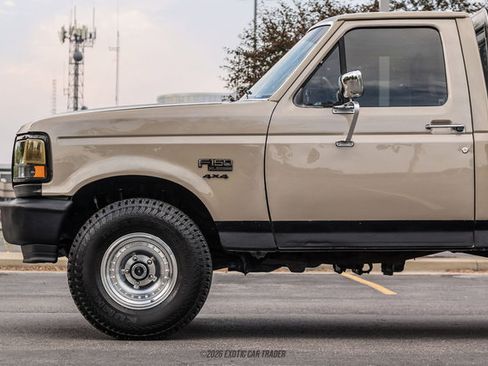 Used 1993 Ford F150 XL AWD/4WD image 4