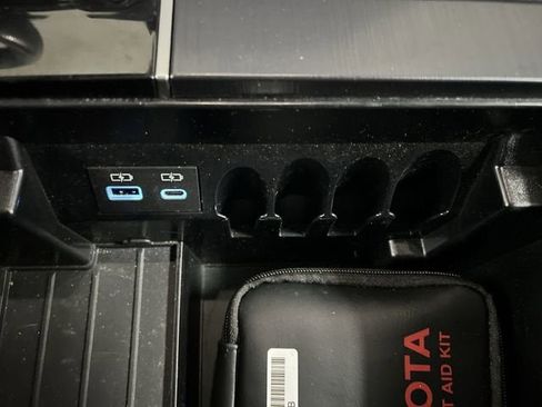 Used 2024 Toyota Tundra Platinum image 35