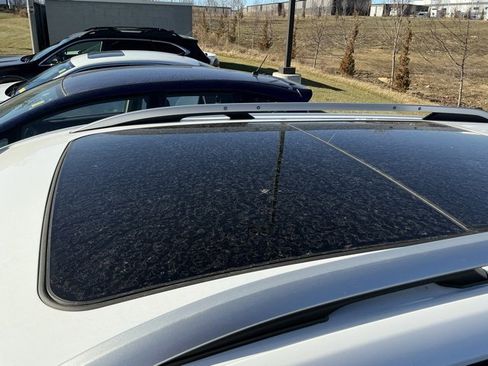 Used 2019 GMC Terrain SLT w/ Infotainment Package II image 25