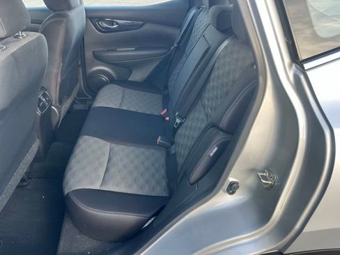 Certified 2020 Nissan Rogue Sport SV image 12