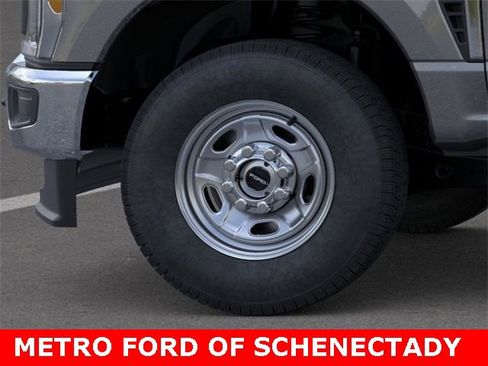 New 2026 Ford F250 XL w/ XL Chrome Package image 19