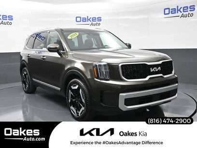 Used 2024 Kia Telluride EX w/ EX Captain's Chair Package