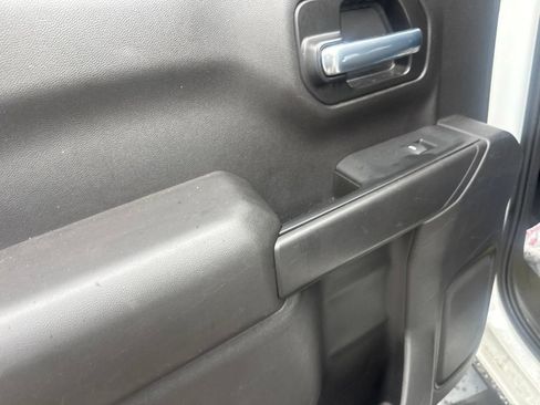 Used 2021 Chevrolet Silverado 1500 Custom AWD/4WD image 11