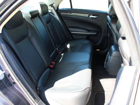 Used 2016 Chrysler 300 C AWD/4WD image 40