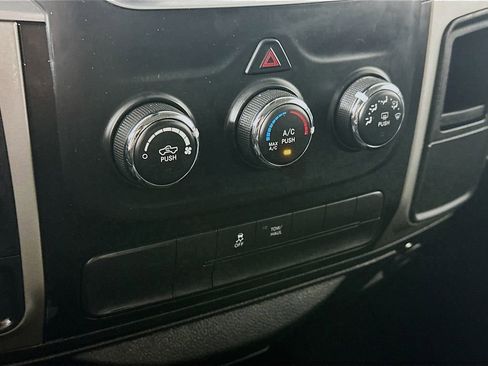 Used 2020 RAM 1500 Classic SLT RWD image 18