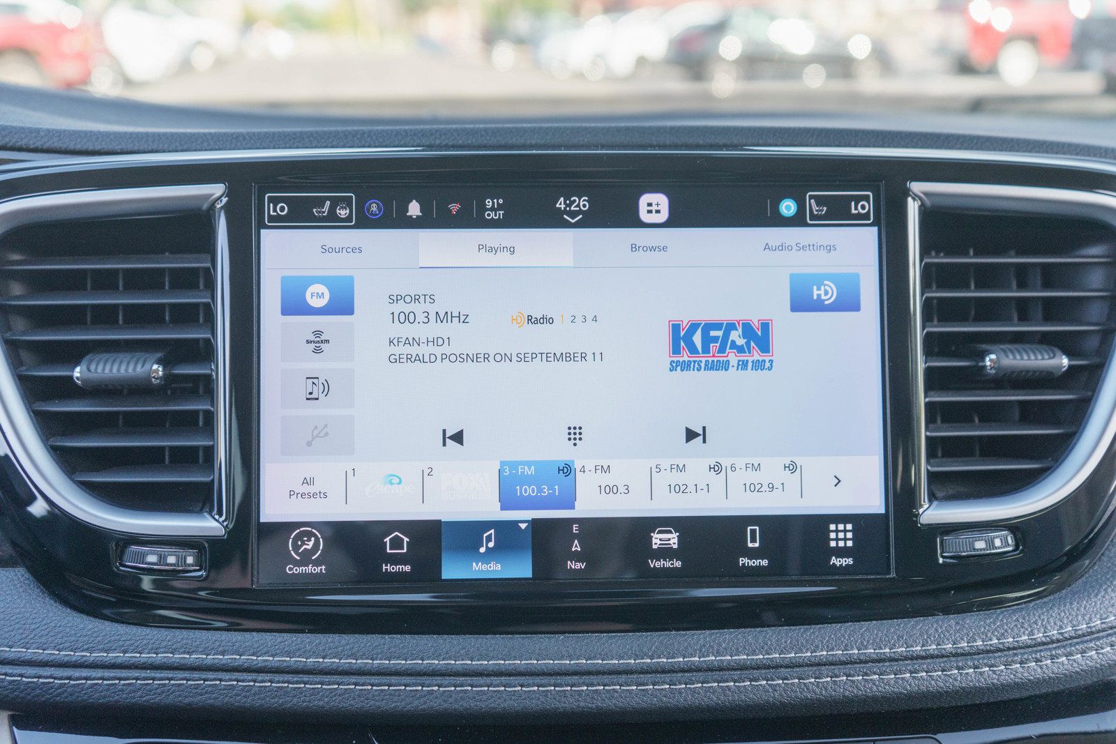 Used 2022 Chrysler Pacifica Limited FWD image 14