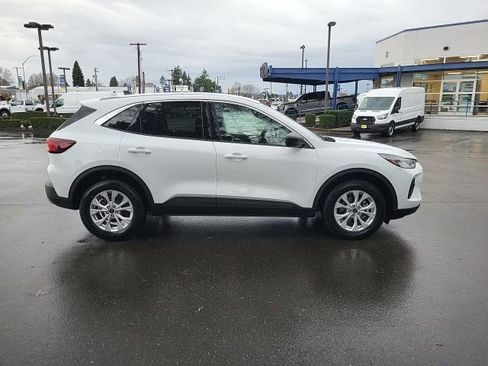 Certified 2023 Ford Escape Active image 9