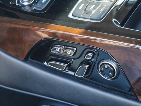 Used 2019 Genesis G90 5.0 Ultimate image 21