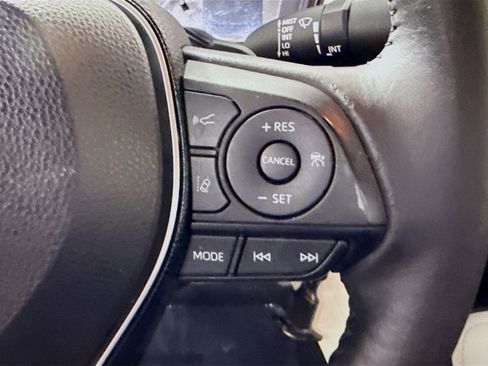 Used 2020 Toyota Corolla SE FWD image 15