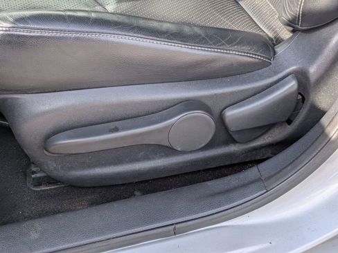 Used 2015 Nissan Sentra SL w/ Navigation Package image 16