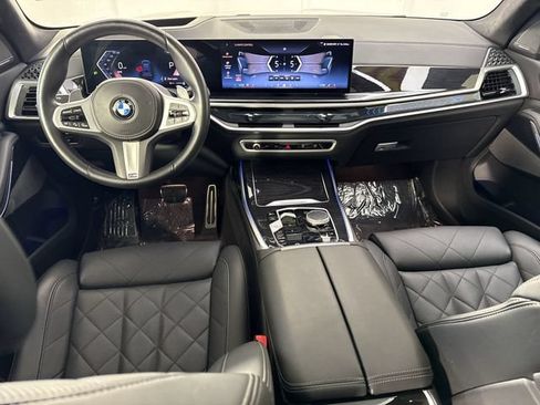 Used 2026 BMW X7 xDrive40i AWD/4WD image 25