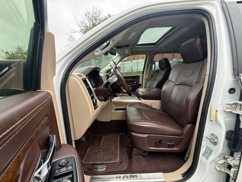 Used 2017 RAM 3500 Laramie Longhorn w/ Convenience Group AWD/4WD image 6