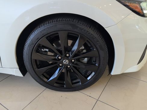 Used 2020 Nissan Maxima SR w/ Sport Mat Group image 51