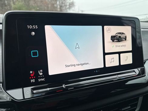 New 2026 Volkswagen Atlas Cross Sport SE image 9