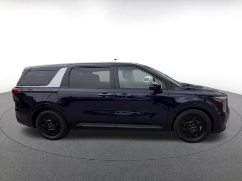 Used 2026 Kia Carnival FWD image 16