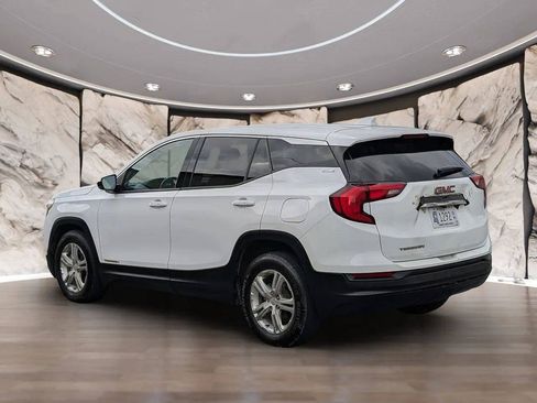 Used 2020 GMC Terrain SLE w/ LPO, Floor Liner Package FWD image 6