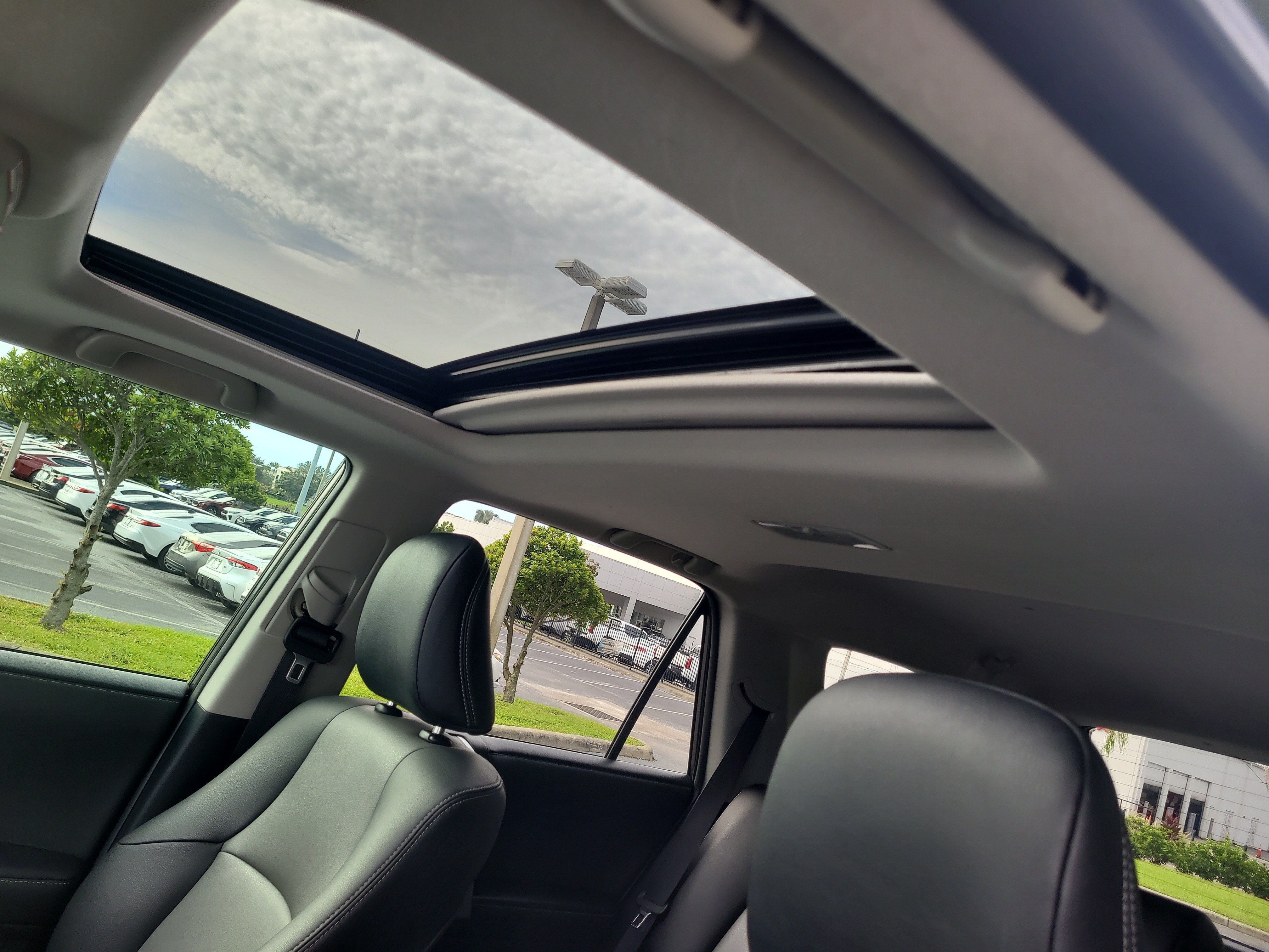 Used 2020 Toyota 4Runner SR5 Premium w/ Moonroof Package AWD/4WD image 22
